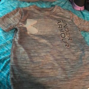 Under armor boys T-shirt